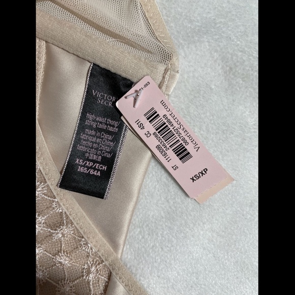 NWT $40 Victoria's Secret Luxe Valentine Starburst High Waist Thong [ XS ]‎ - Picture 9 of 12